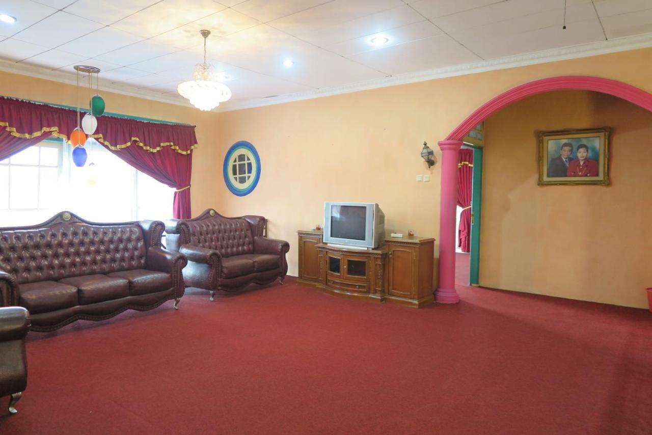 Villa Tiandiva Cisarua Luaran gambar