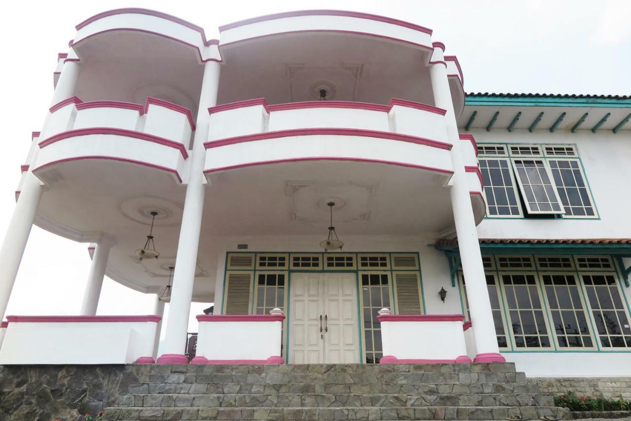 Villa Tiandiva Cisarua Luaran gambar