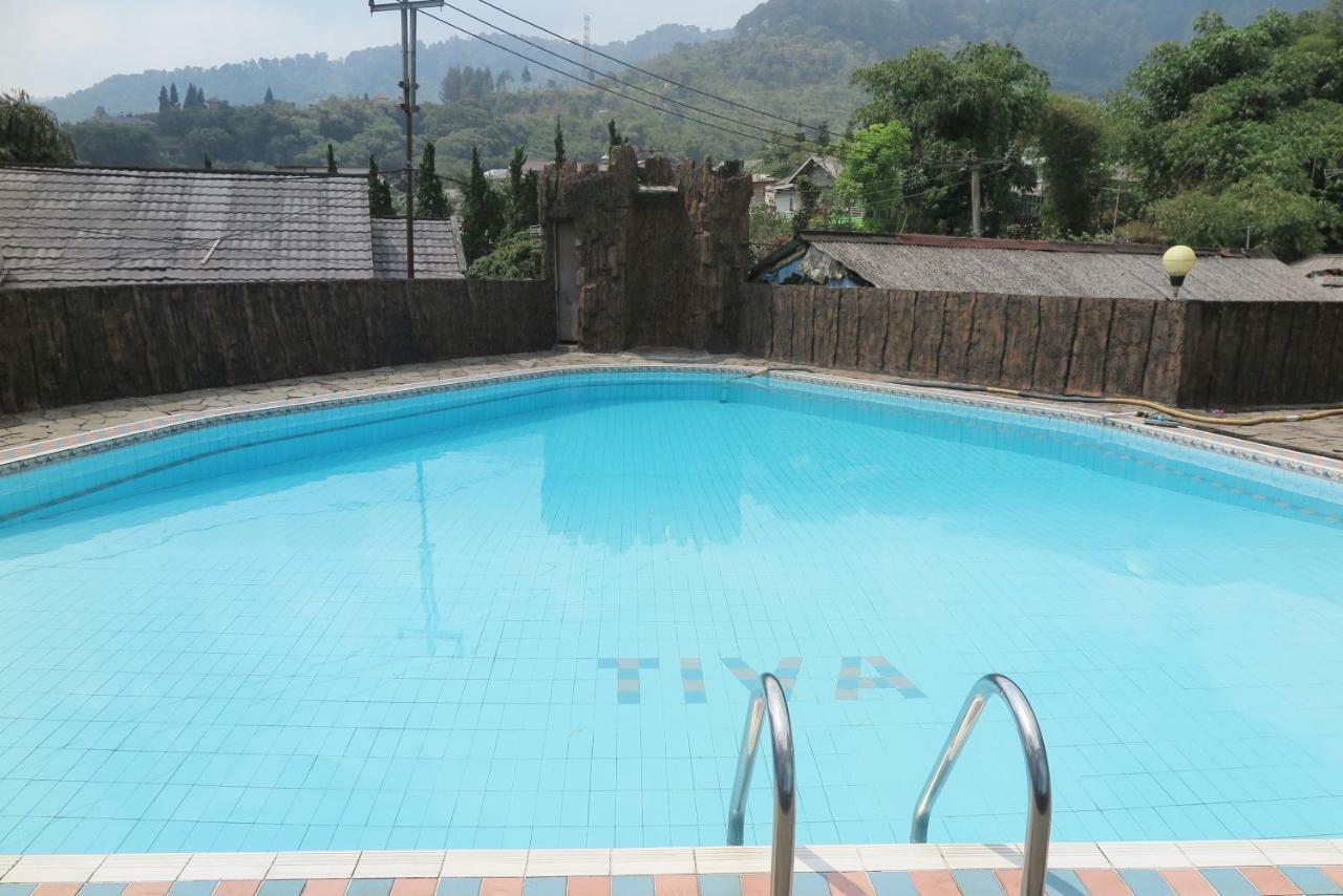 Villa Tiandiva Cisarua Luaran gambar